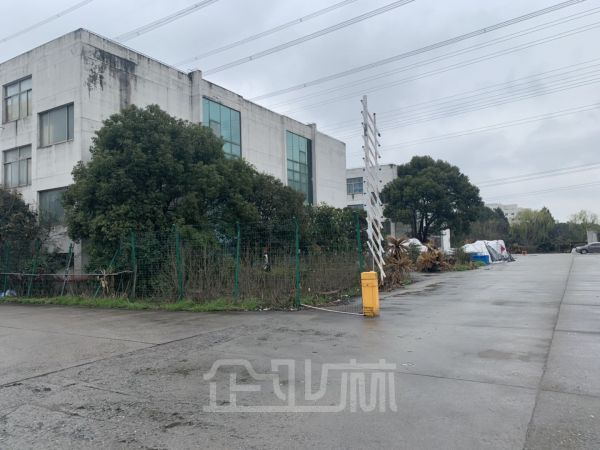 ​ 出租重固4320平厂房 可分独门独院 高6米  价格可谈