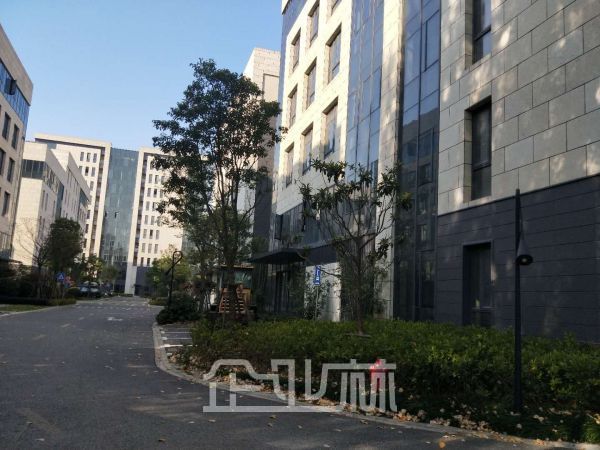 厂房正门图