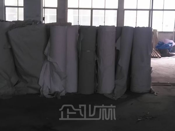 出租柯西标准厂房一楼600平方左右，价格310元