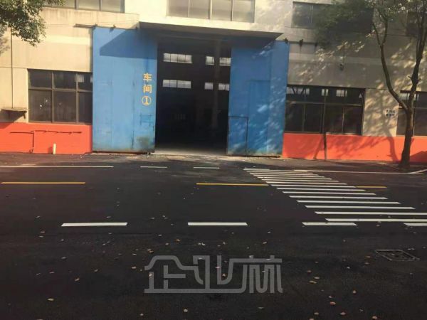 厂房正门图