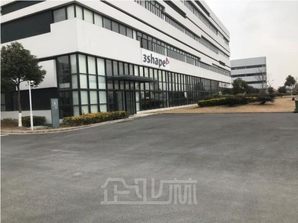 厂房正门图