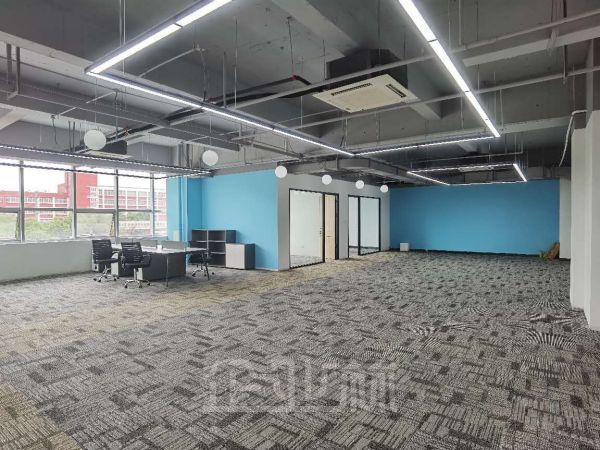 厂房正门图