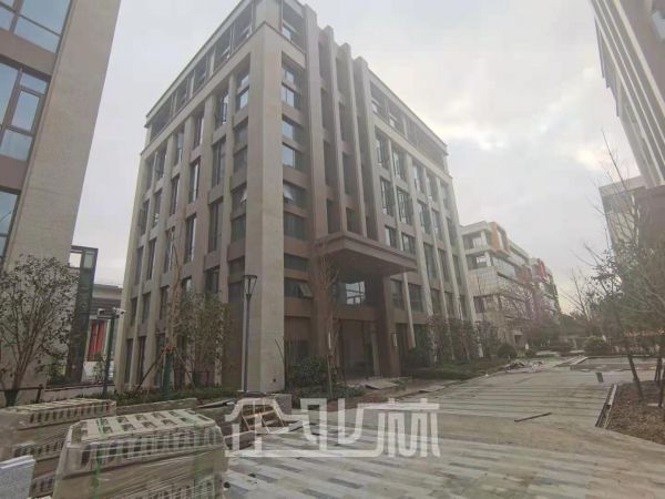 厂房正门图