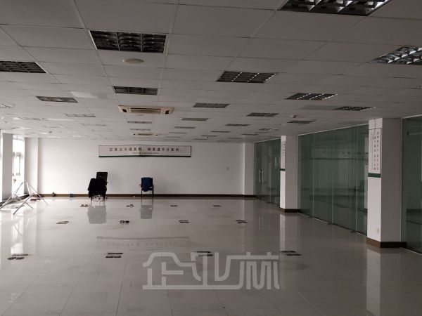 厂房正门图
