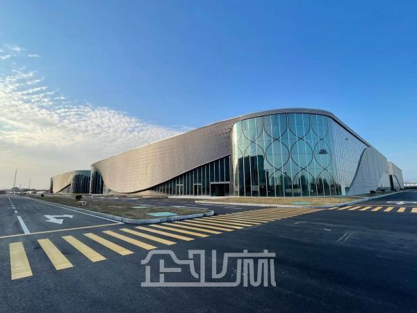 出租 南通海门9000平高标准单层厂房 高10米 10吨行车 配套齐全