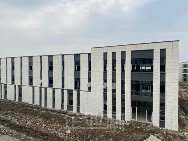 厂房正门图