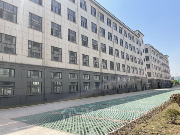 厂房正门图