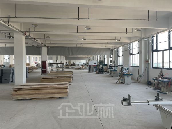厂房正门图