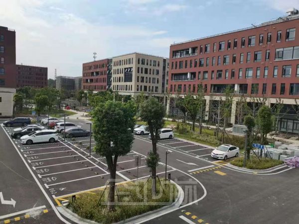 厂房正门图