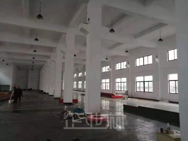 上海宝山城市工业园区1860平标准厂房一楼招租 层高8米 有牛腿 104地段