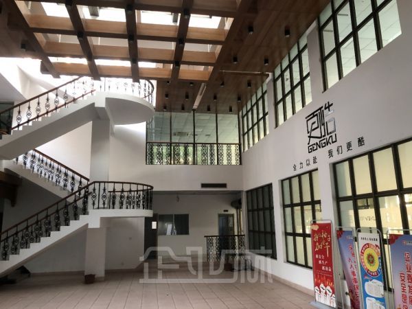 厂房正门图