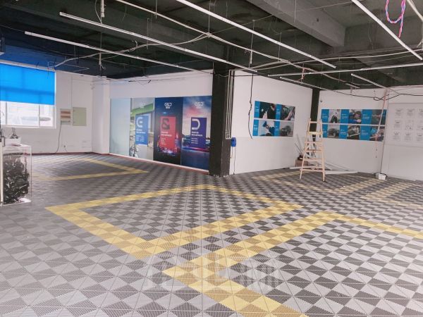 厂房正门图