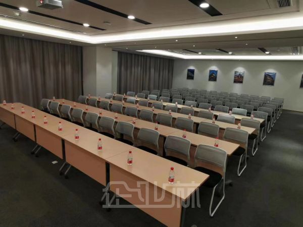 厂房正门图