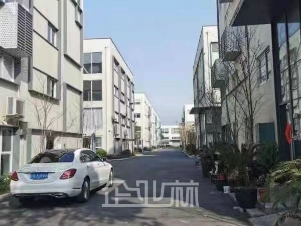 厂房正门图