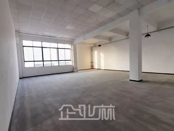 仓库正门图