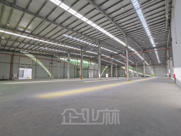 出租 昆山市开发区杜鹃路全新8119平单层厂房 层高12米 承重3t 行车5吨
