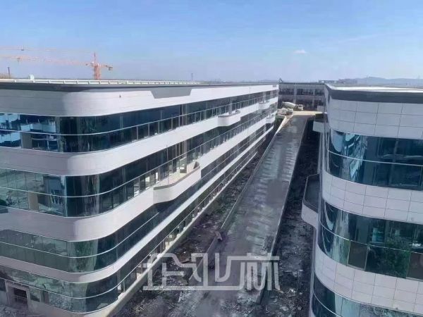 厂房正门图