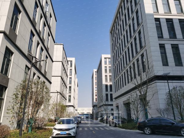 厂房正门图