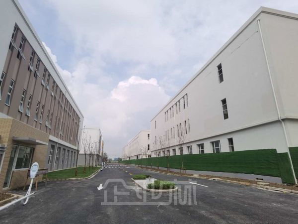 厂房正门图