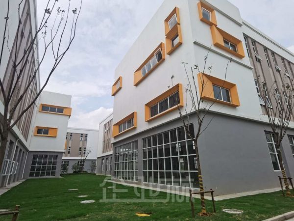 厂房正门图