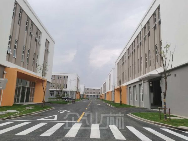 厂房正门图