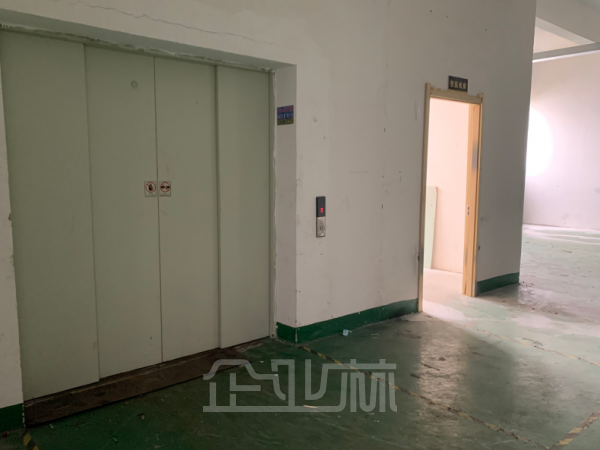 厂房正门图