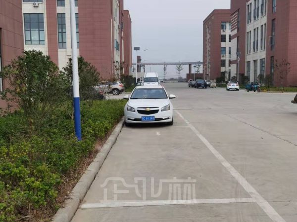 厂房正门图