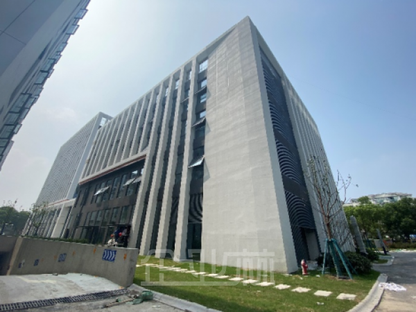 厂房正门图