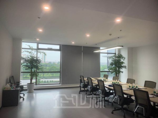 厂房正门图