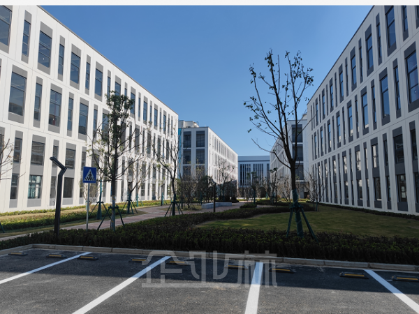 出租金山新建工业厂房，104地块，66000平方