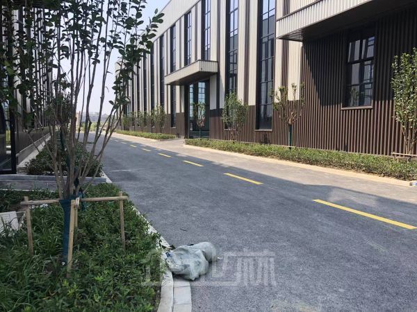 厂房正门图