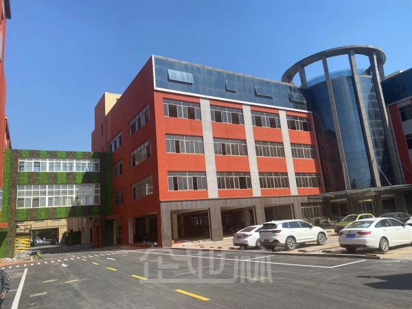 厂房正门图