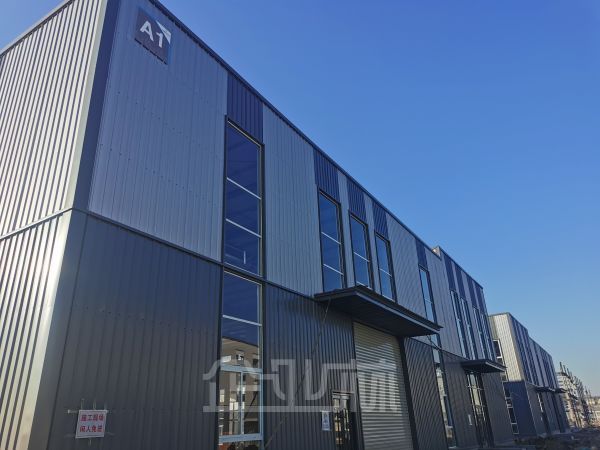 厂房正门图