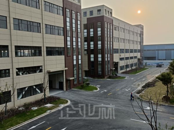 厂房正门图
