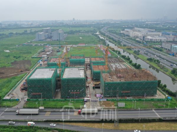 厂房正门图
