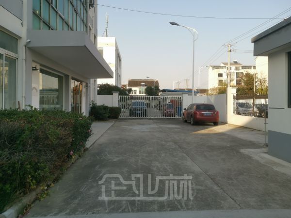 苏州相城区火车头厂房1870平，一楼带办公