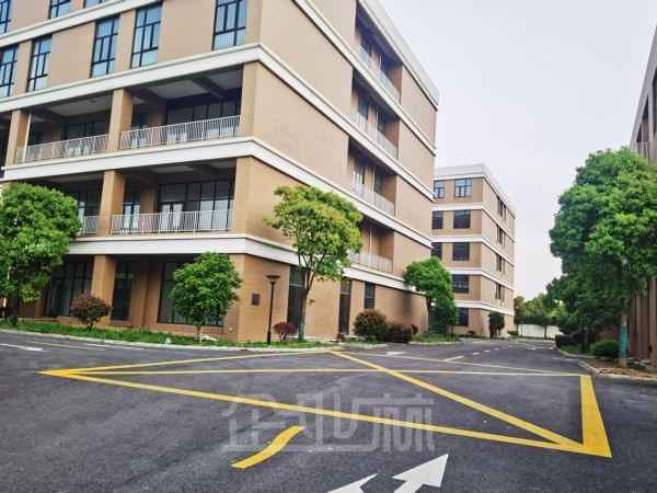 厂房正门图