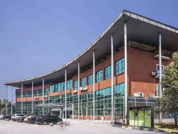 厂房正门图