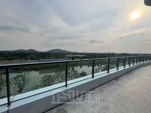 厂房正门图
