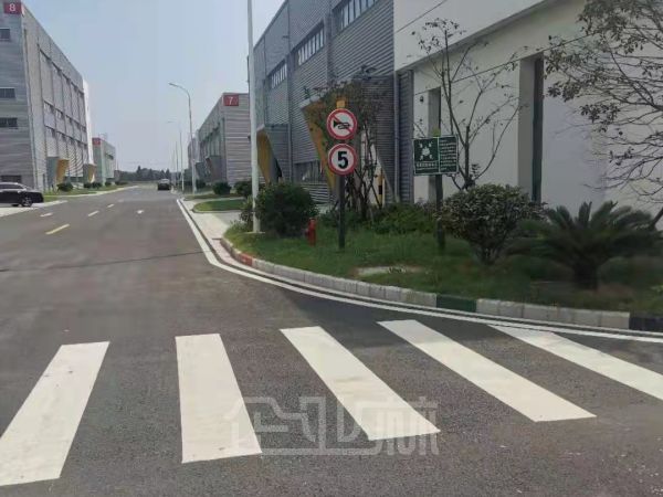 厂房正门图