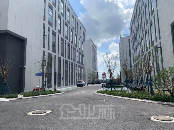 厂房正门图