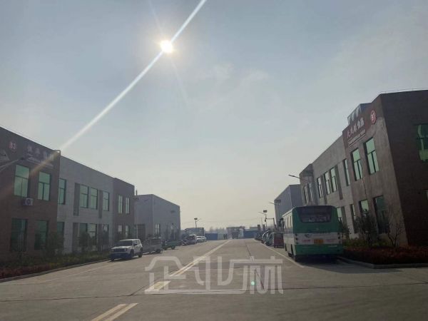 厂房正门图