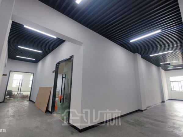 厂房正门图