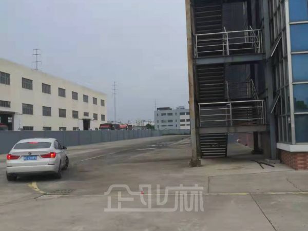 上海松江新桥厂房出租，独门独院，火车头，可租可售