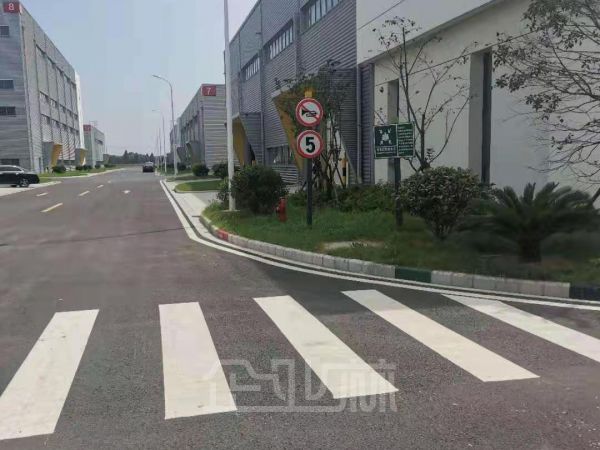 厂房正门图