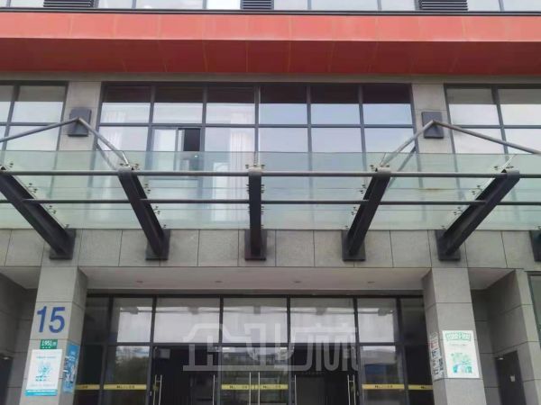 厂房正门图