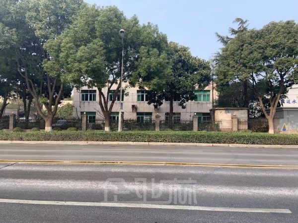 上海嘉定工业园区104地块 街面店 自有厂房 可改造 东面临街