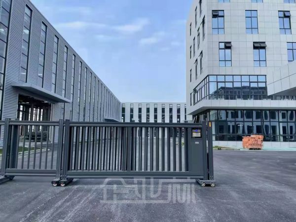 厂房正门图