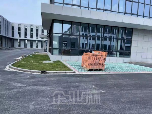 厂房正门图