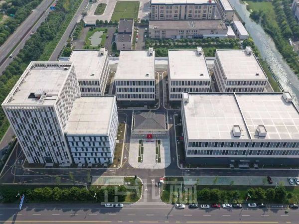 厂房正门图
